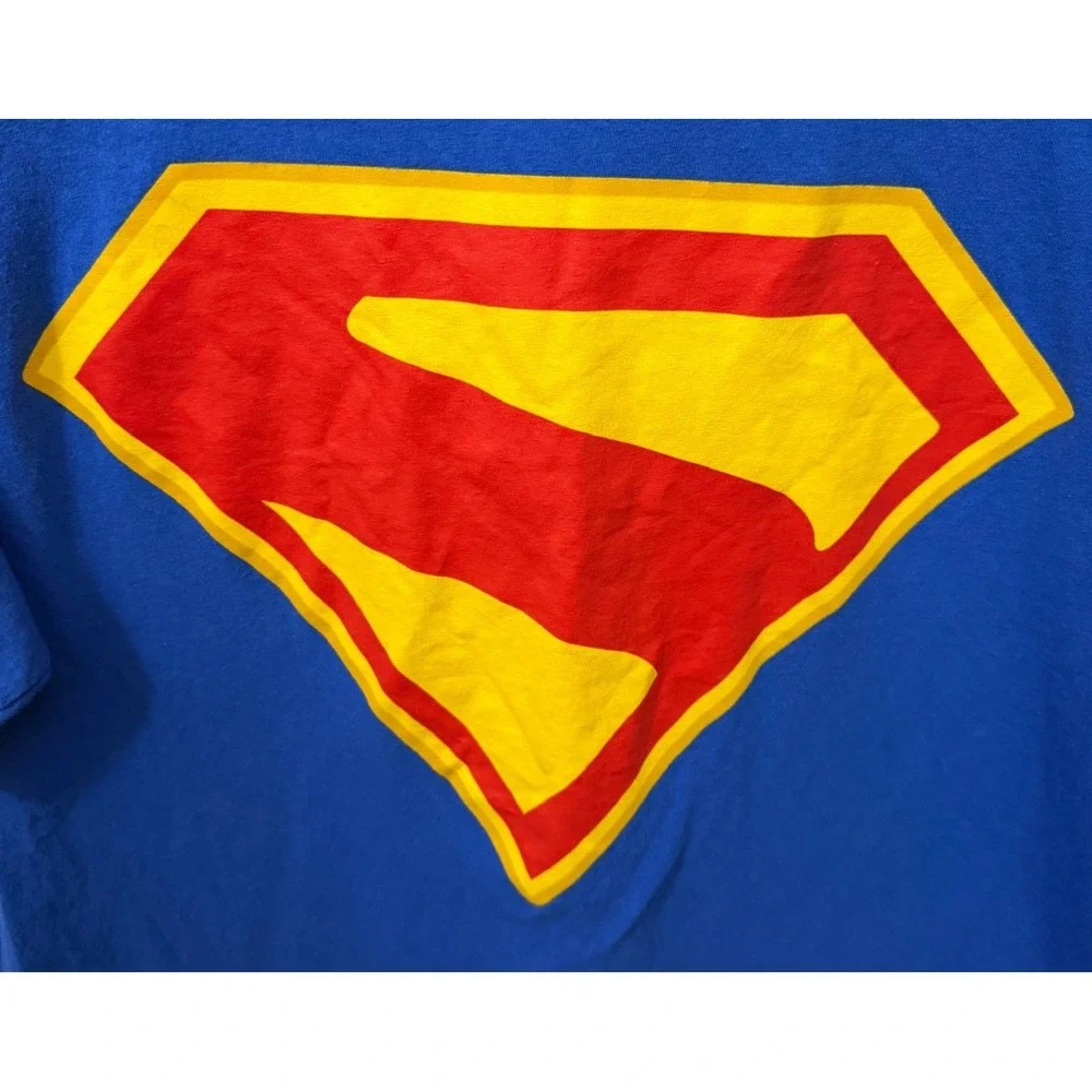 Superman DC Comics Graphic T-Shirt Blue Red Yellow Shield Logo Mens Large L